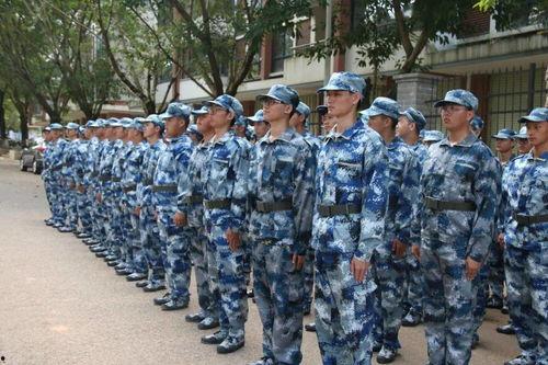 军训跳舞每日吃瓜,每日瓜果相伴