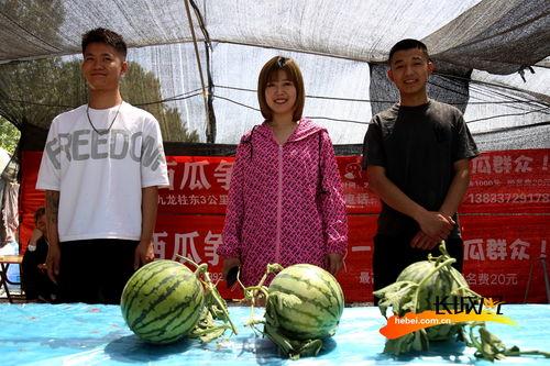吃瓜主题照片高清,高清照片中的吃瓜瞬间